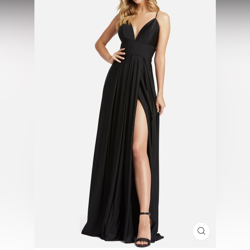 Women’s Plunging Maxi Evening Dress. Size 2